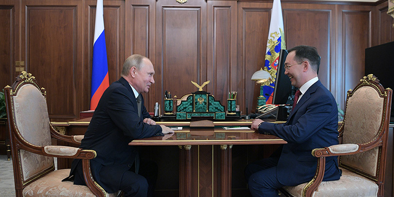 Путин принял отставку главы Якутии и назначил исполняющего обязанности