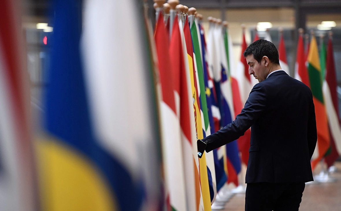 Carl Court / Getty Images