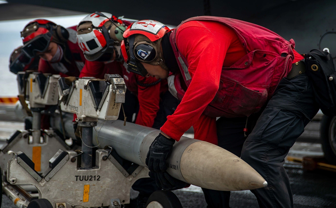 Mc3 Gray Gibson / Planetpix / Global Look Press