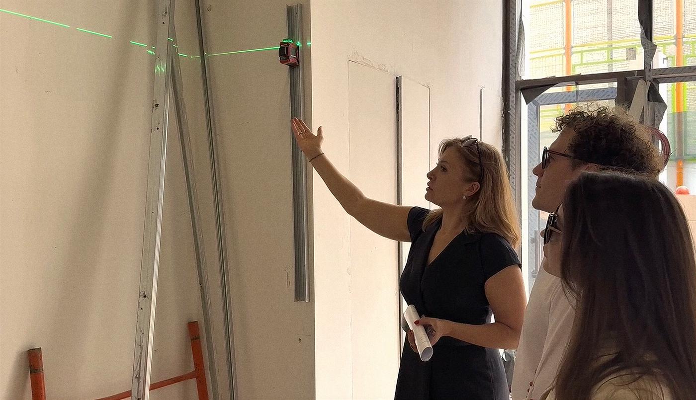 Осмотр недвижимости в «Космо 4/22» резидентами при участии представителя клиентского сервиса УК «Корвет»