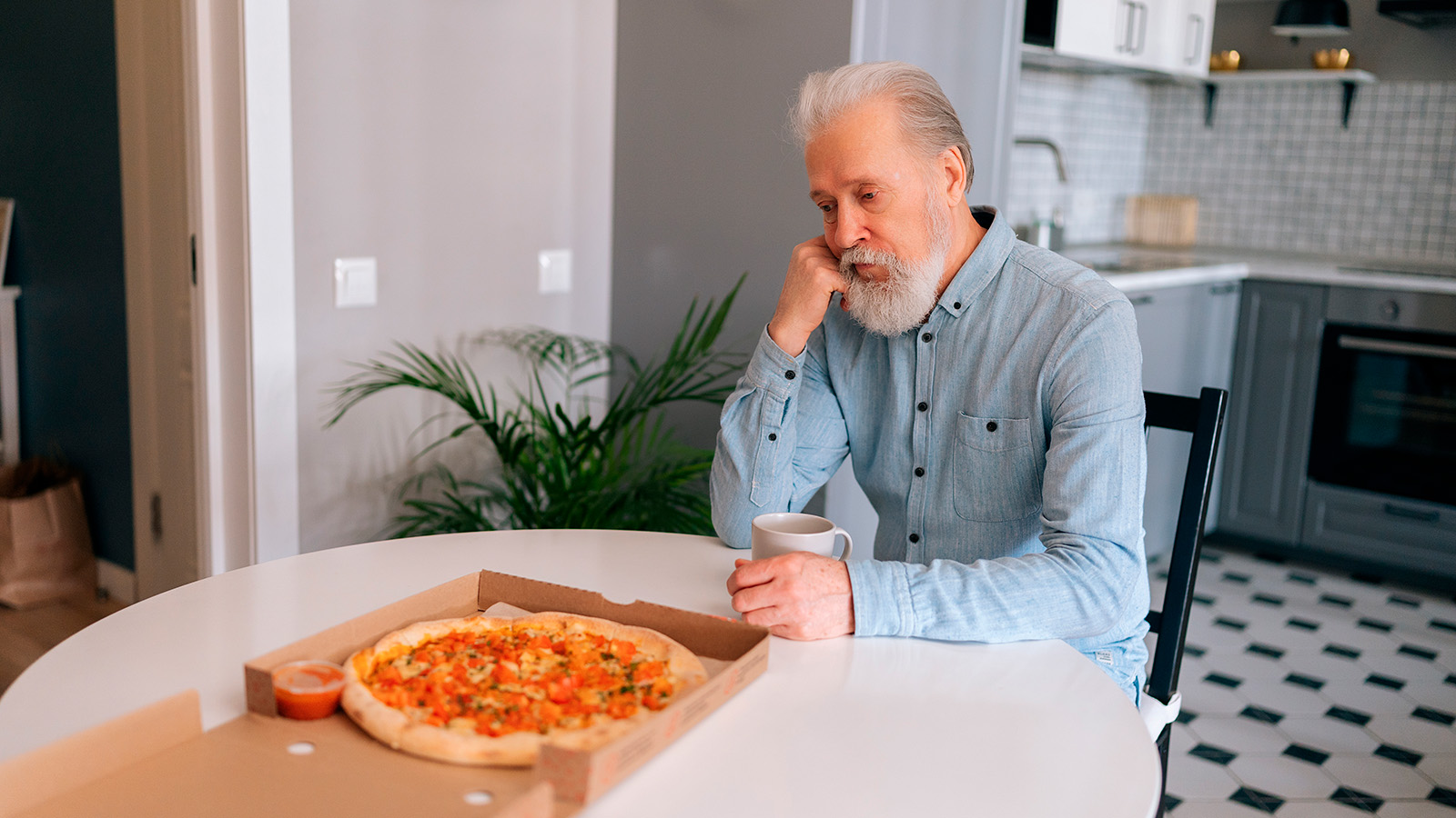 Неправильное питание становится причиной многих хронических заболеваний у людей старше 65 лет