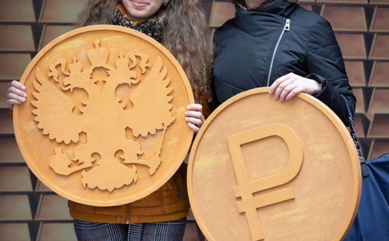 Евгений Разумный / Ведомости / ТАСС