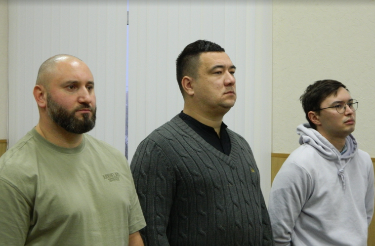 (Слева направо) Арсен Шихрагимов, Равиль Мифтахов и Ильнур Сафиуллин