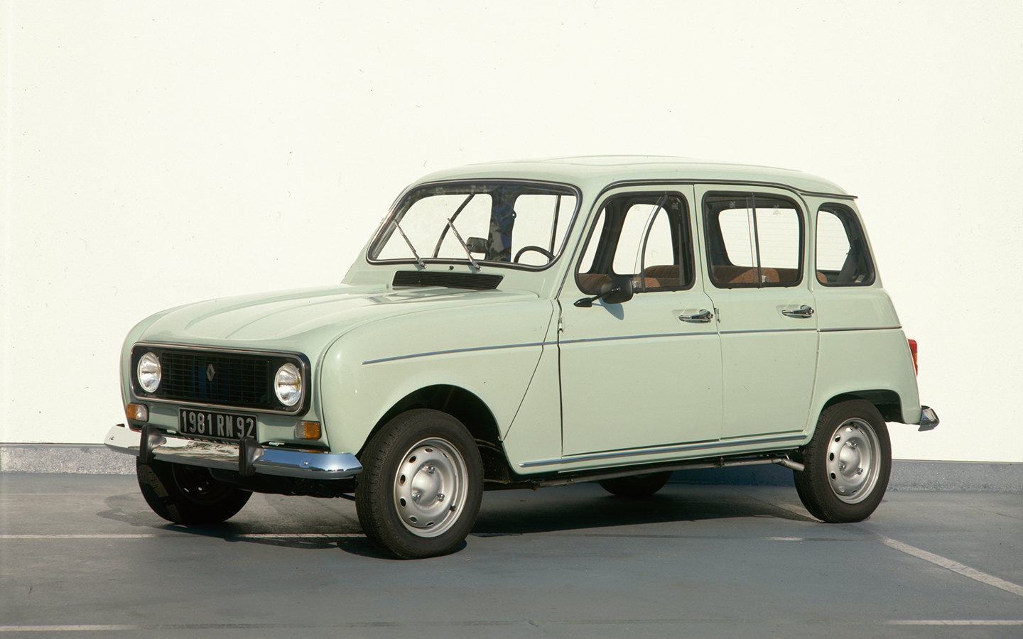 RENAULT 4