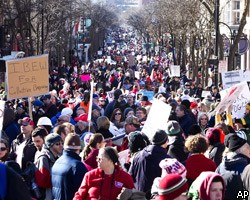 В Висконсине против властей митингуют 70 тыс. человек