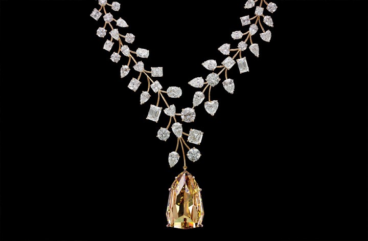 55 млн долл. на шее: на продажу выставлено самое дорогое в мире ожерелье 