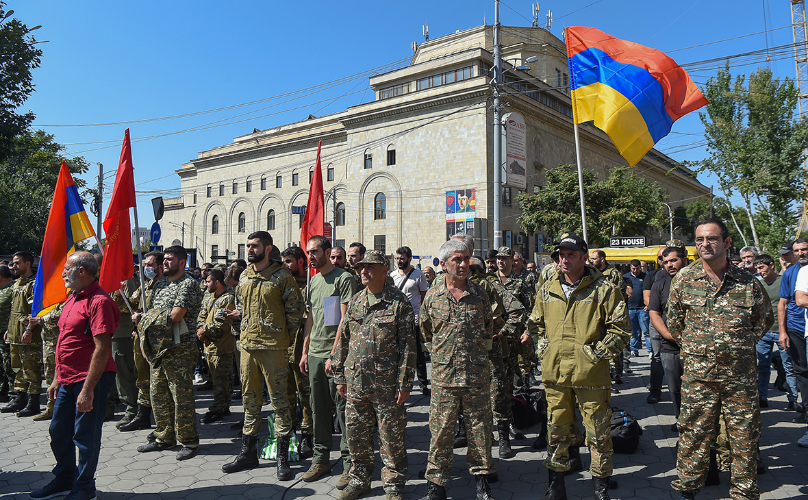 Армения объявила призыв военнослужащих запаса в возрасте до 55 лет