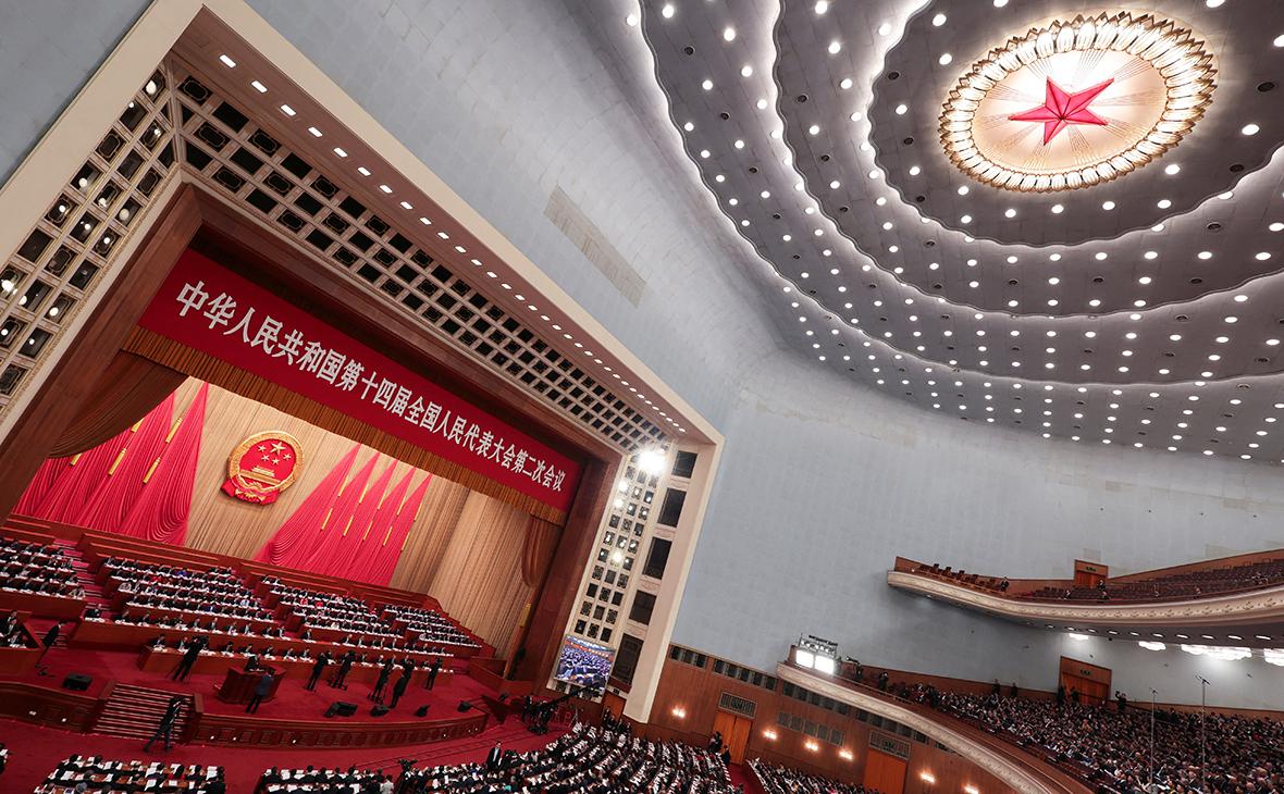 Премьер Китая Ли Цян выступает на открытии Всекитайского собрания народных представителей
