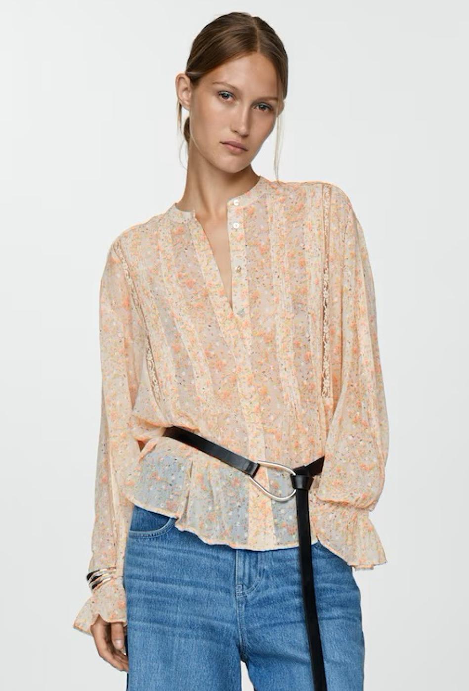Рубашка, Mango, 6999 руб. (shop.mango.com)