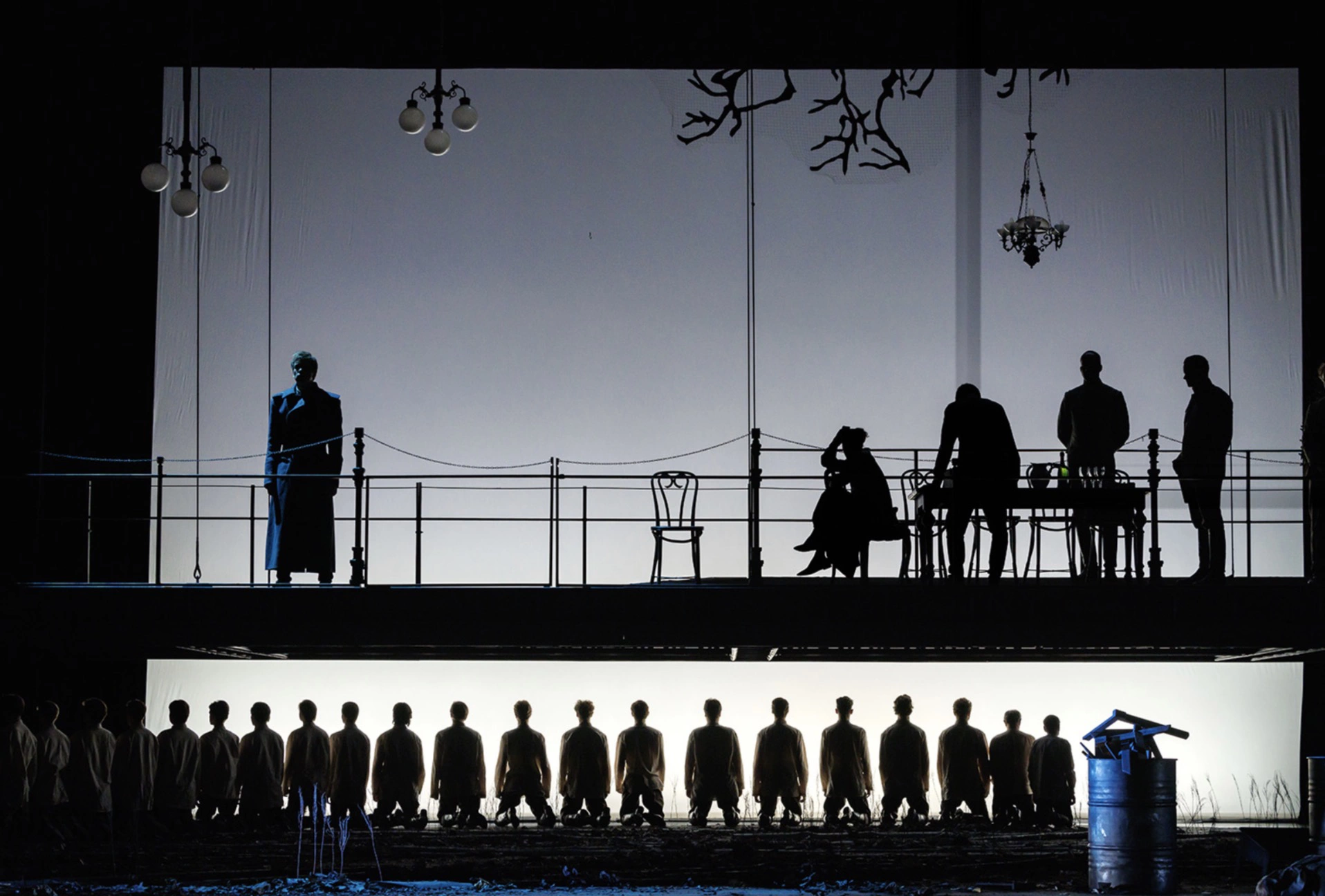 Сцена из спектакля «Белая гвардия»