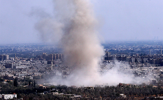 Бомбовый удар, нанесенный российской авиацией по позициям террористов в районе Дума