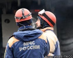 В Екатеринбурге из-за аварии провалился под землю киоск 