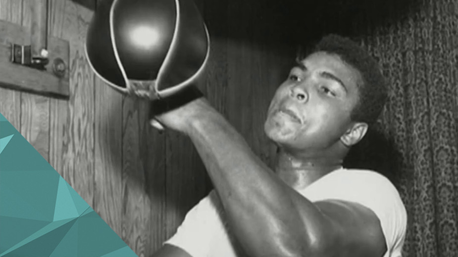 В США в возрасте 74 лет скончался легендарный боксёр Мохаммед Али