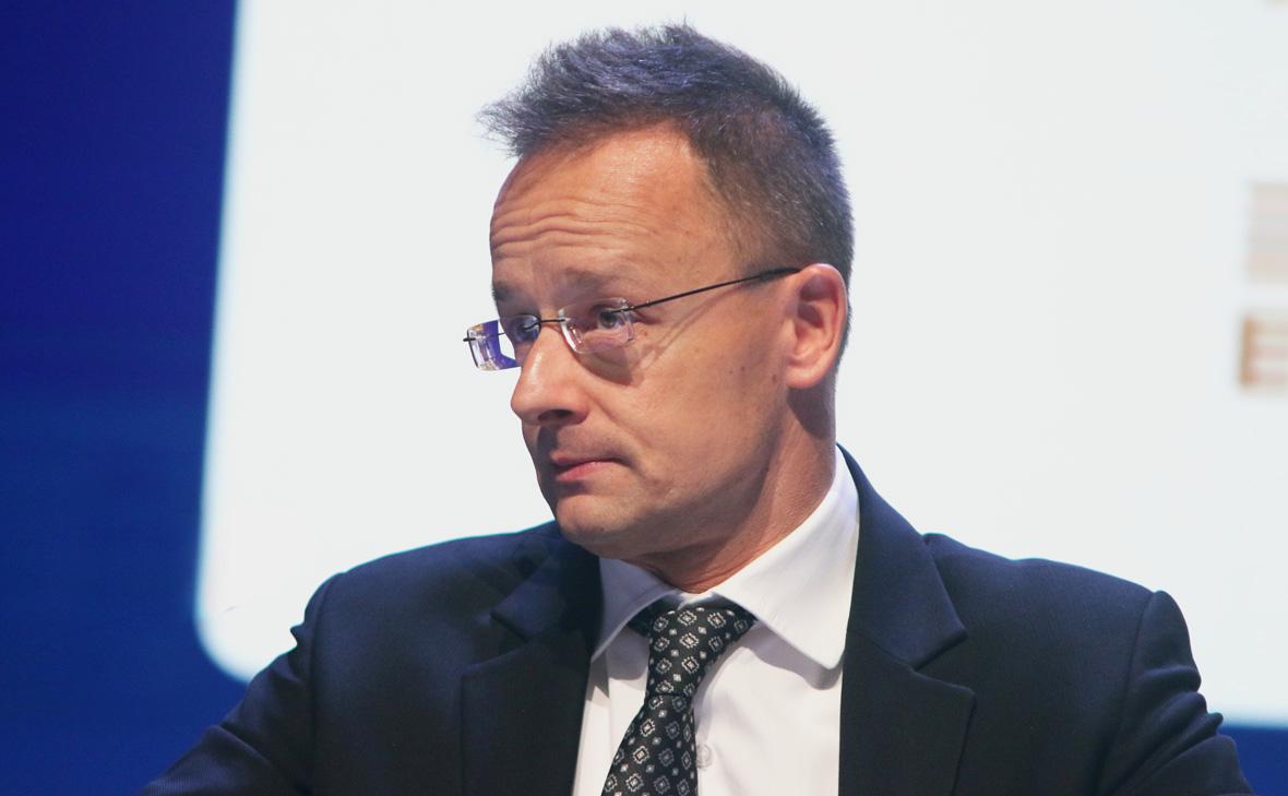 Петер Сийярто