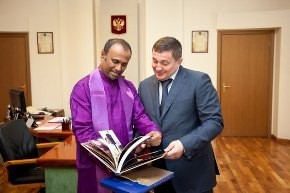 Андрей Бочаров встретился с чрезвычайным послом республики Шри-Ланка