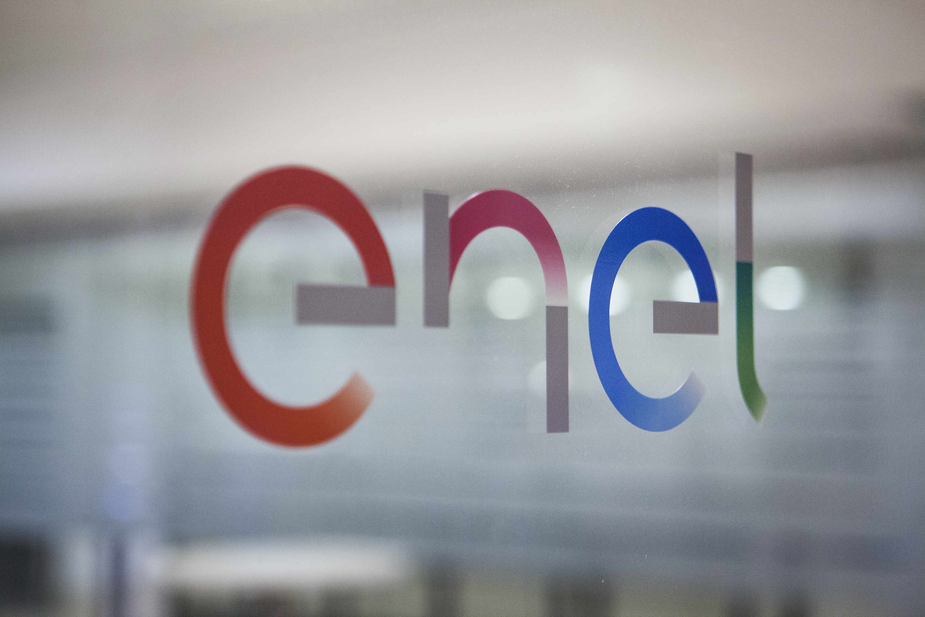 Enel S.p.A. заплатит €80 тыс. за сотрудника из российской дочки