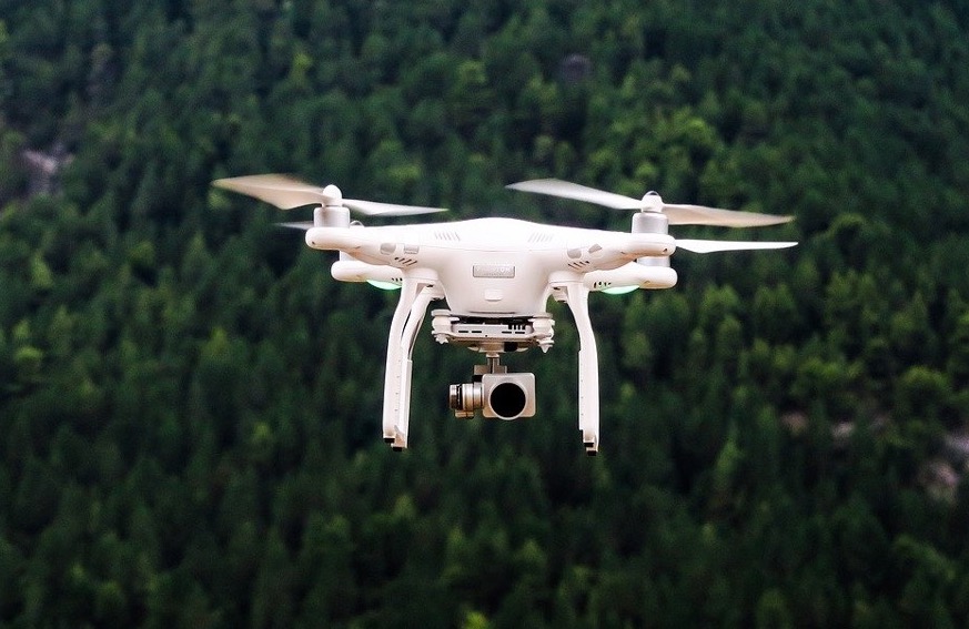 Беспилотный летательный аппарат с камерами, датчиками и GPS
