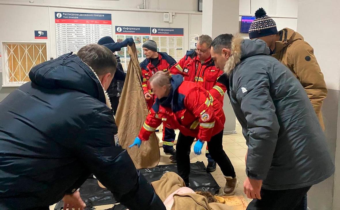 Помощь пострадавшим при аварии пассажирского поезда Мурманск &ndash; Санкт-Петербург, 18 декабря 2024 года