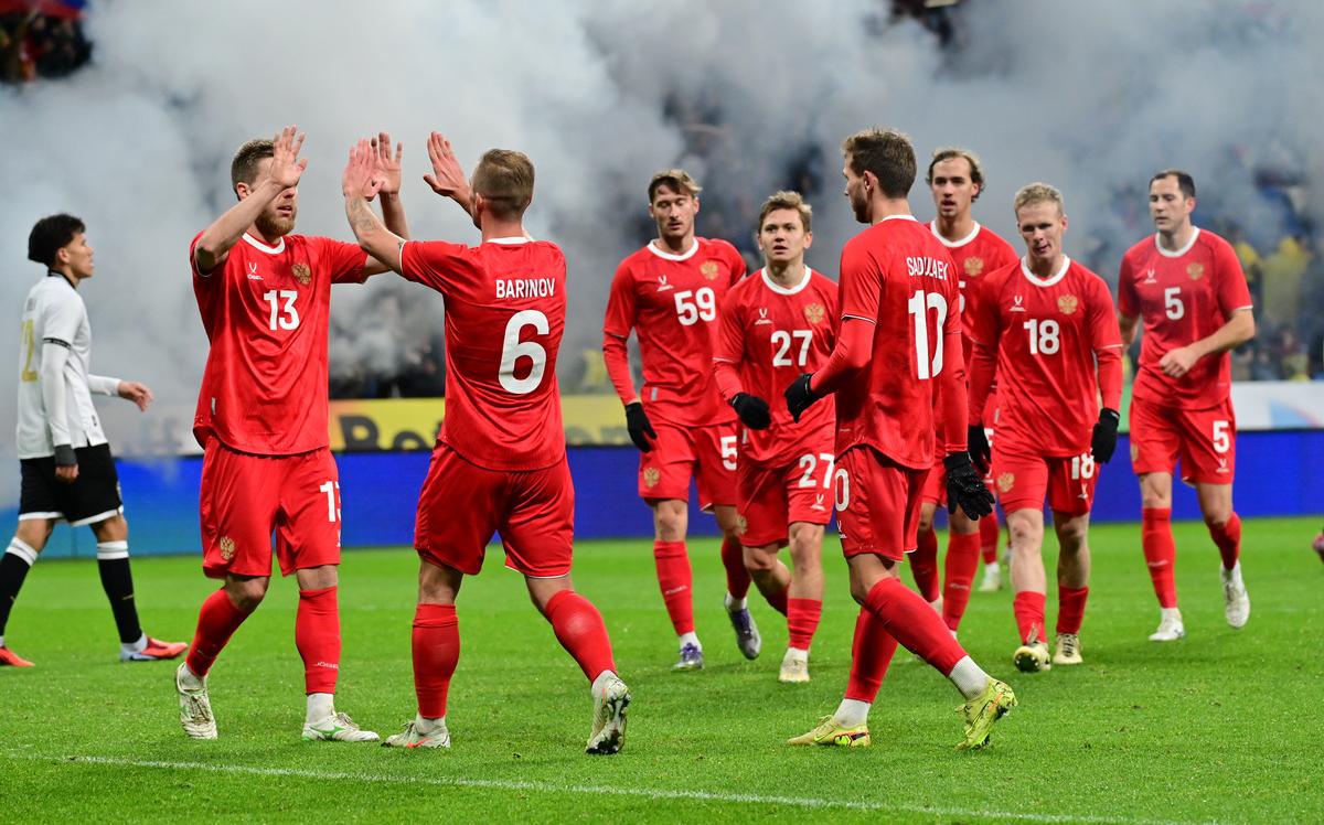 Карпин назвал окончательный состав сборной России на матчи с Перу и Чили