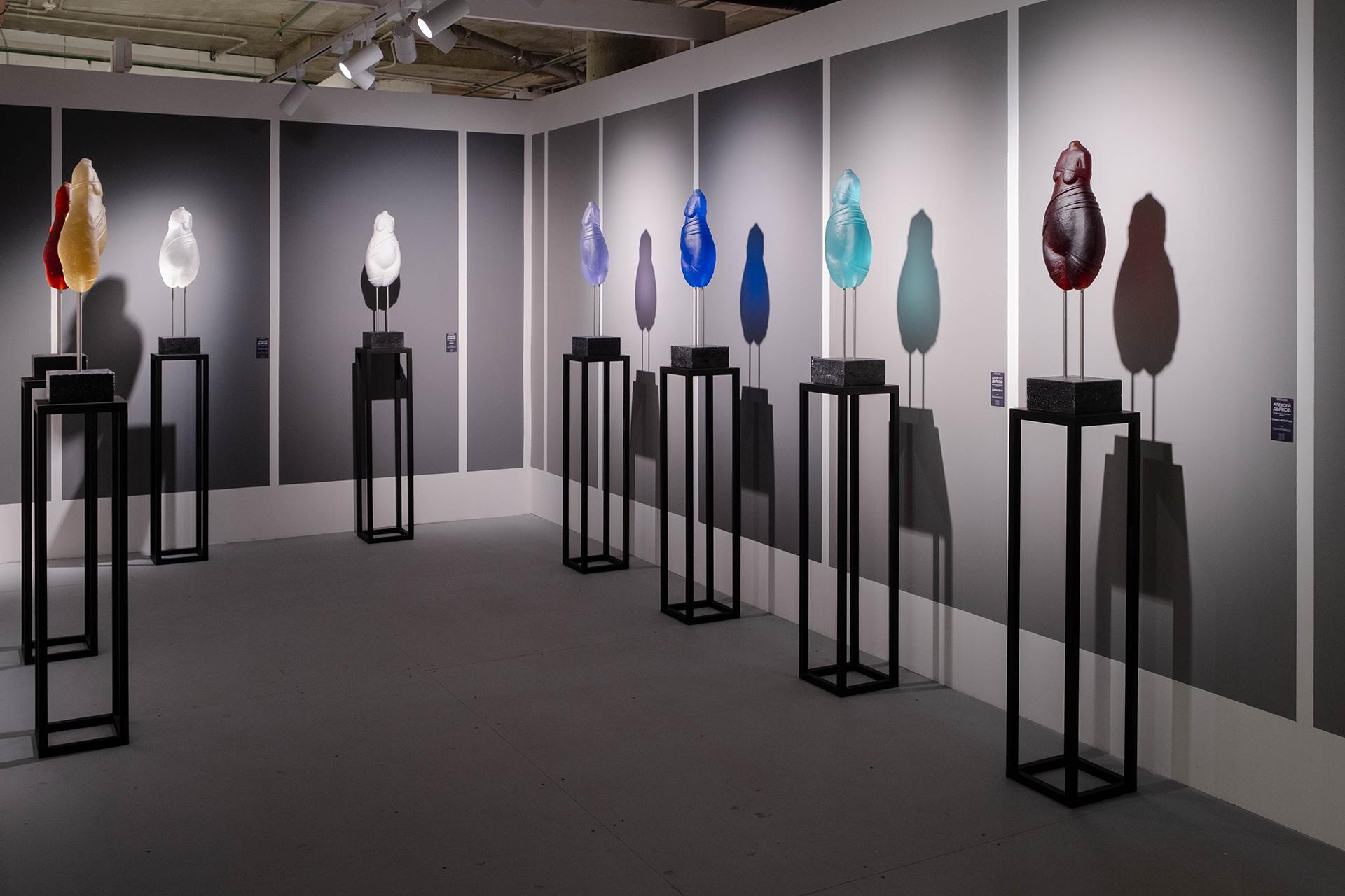 Стенд &laquo;Крокин галереи&raquo;