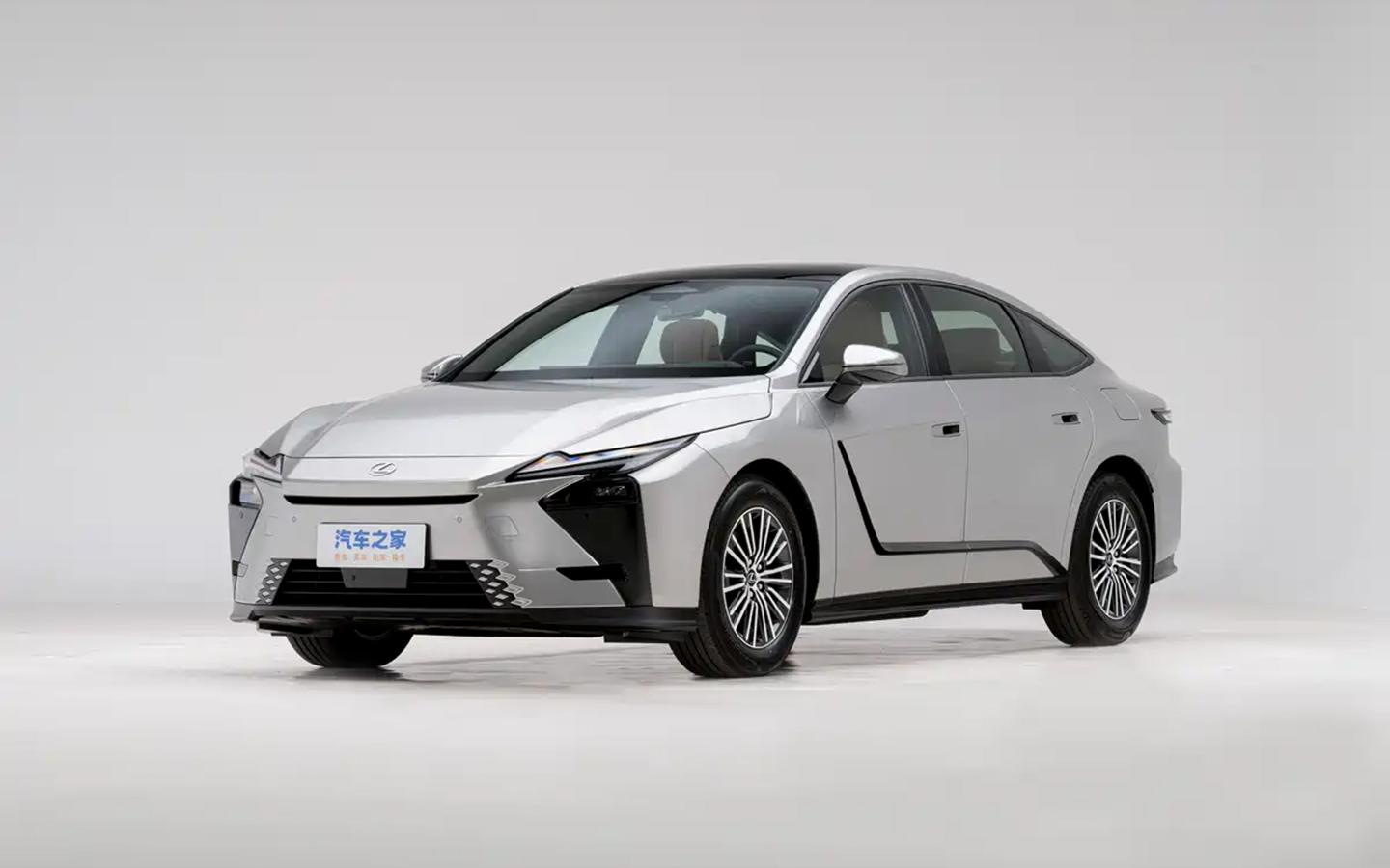 В России стартовали продажи нового Lexus ES. Он гибридный