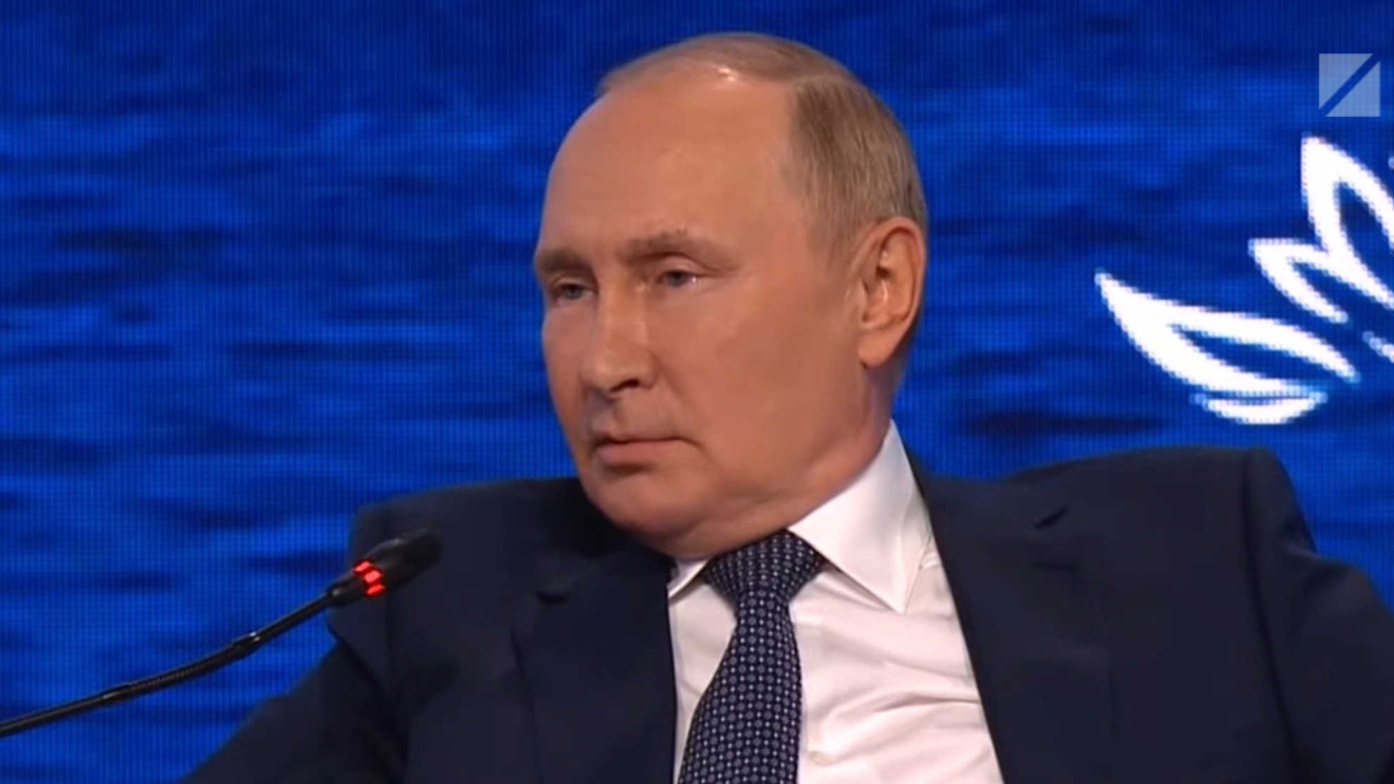Путин заявил, что уехавшие из России журналисты «работали против страны»