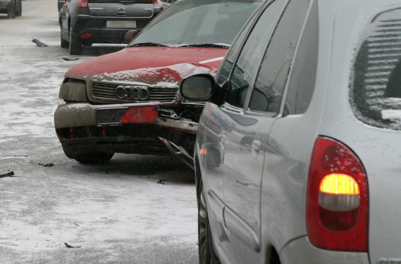 Под Петербургом расследуют ДТП с участием 14 автомобилей — РБК