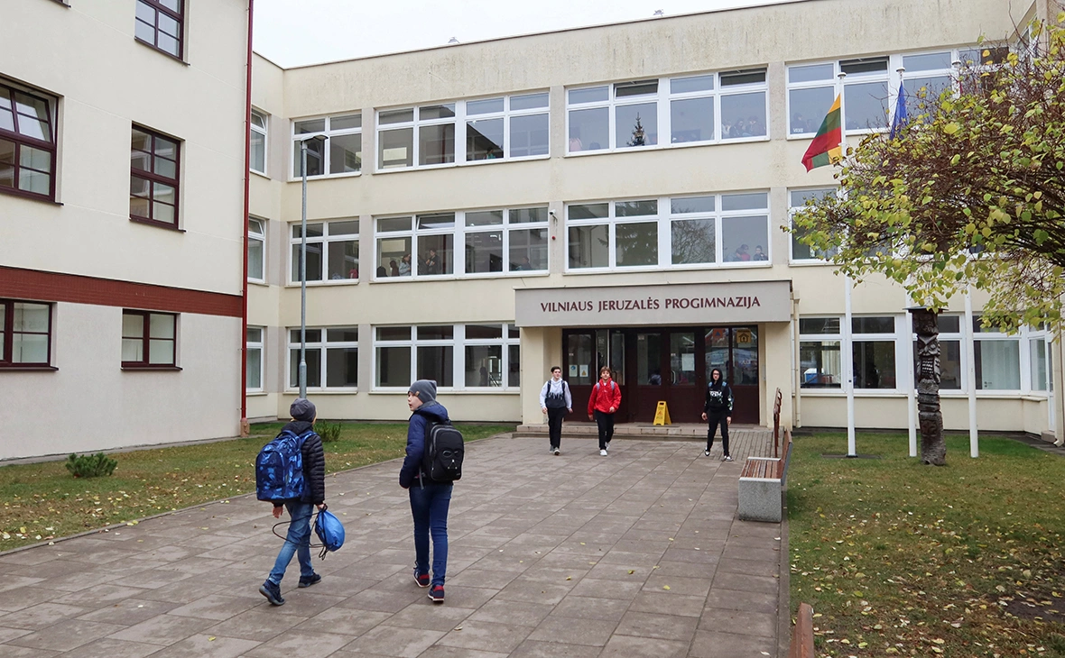 Andrius Sytas / Reuters