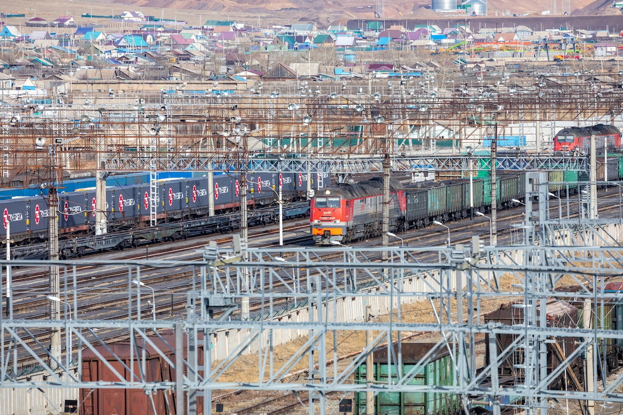 РЖД сообщили о росте трансграничных перевозок в Забайкальске на треть - РБК  Отрасли