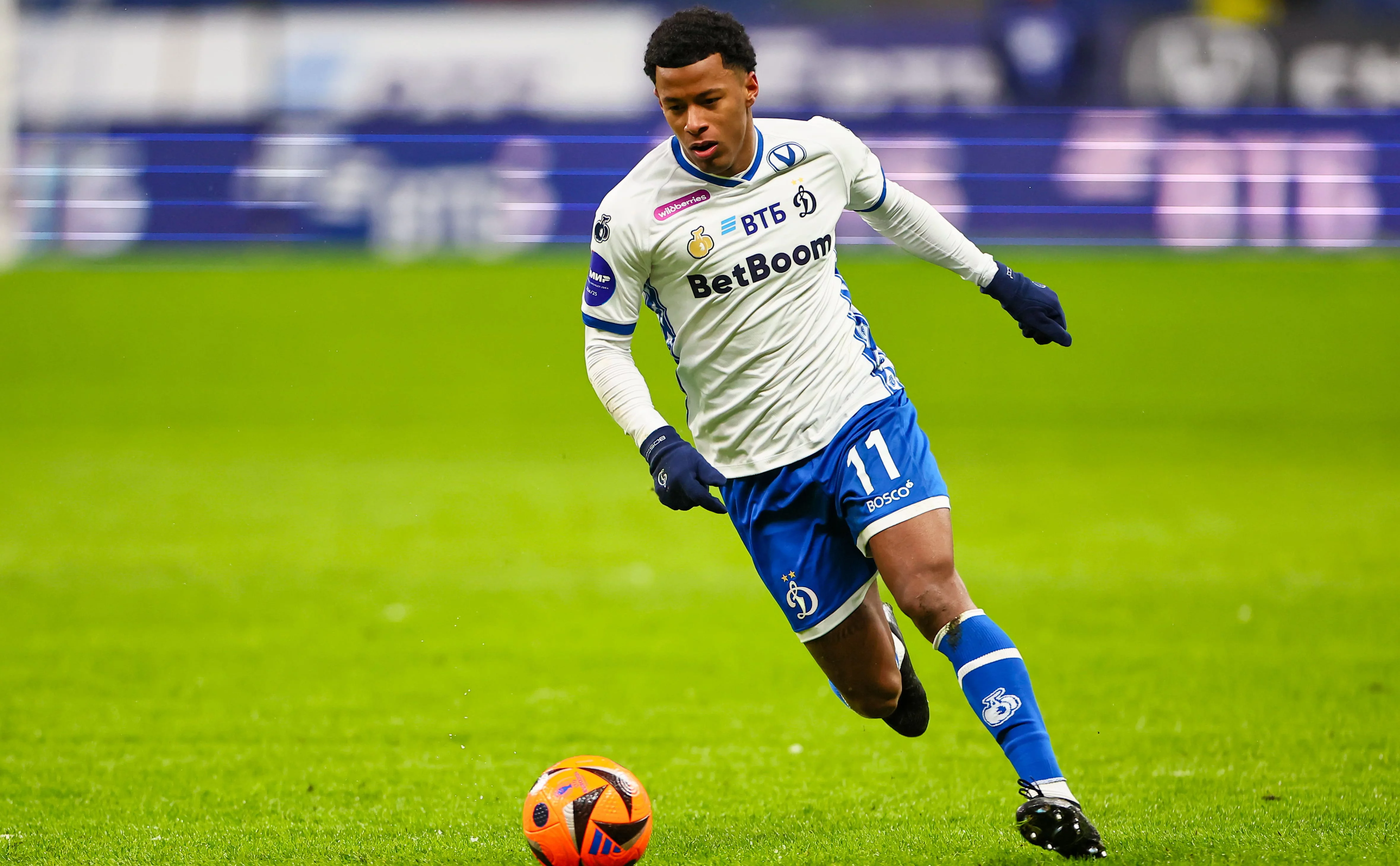 Российская премьер-лига. "Динамо" (Москва) - "Химки" (Химки). Артур Гомес ("Динамо") во время матча. (Софья Сандурская/ТАСС)