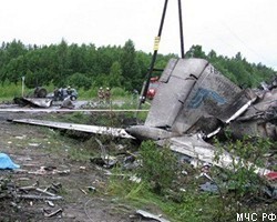 Рухнувшим под Петрозаводском Ту-134 управляли допускавший ошибки пилот и нетрезвый штурман  