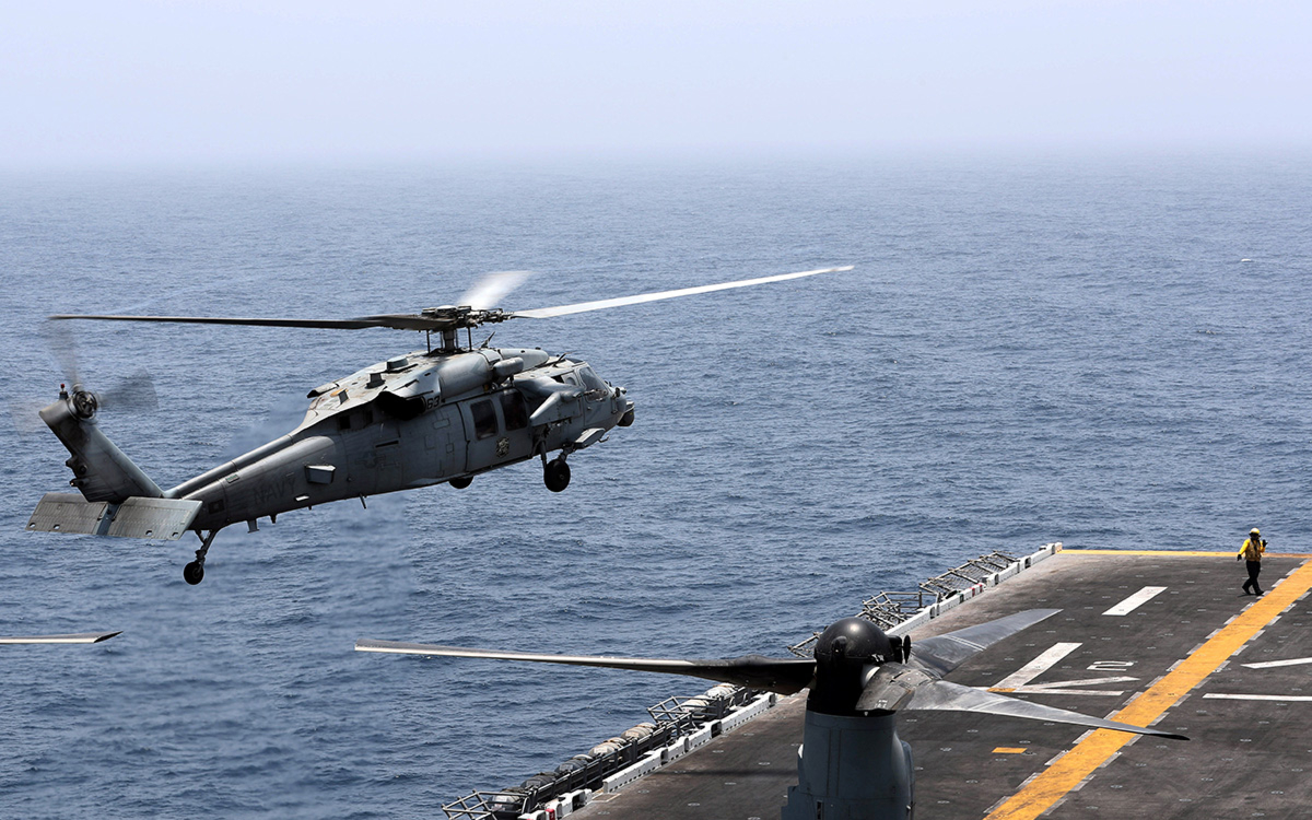 Военный вертолет США упал в океан у берегов Калифорнии