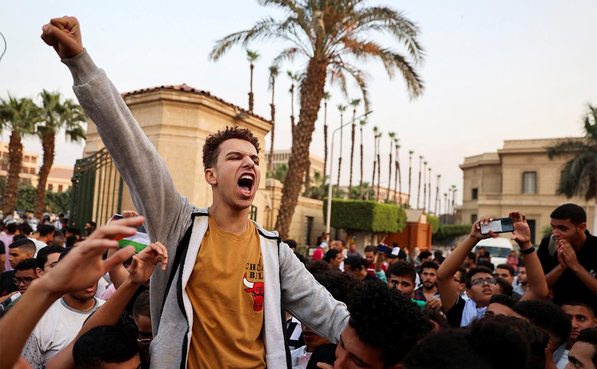 Участники протестов в Каире, Египет