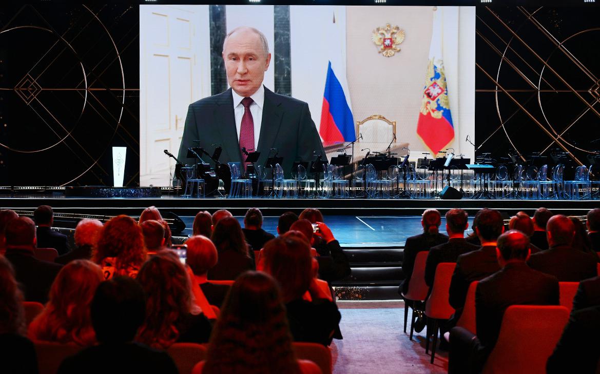 Путин назвал роль ориентиров для молодежи в будущем России