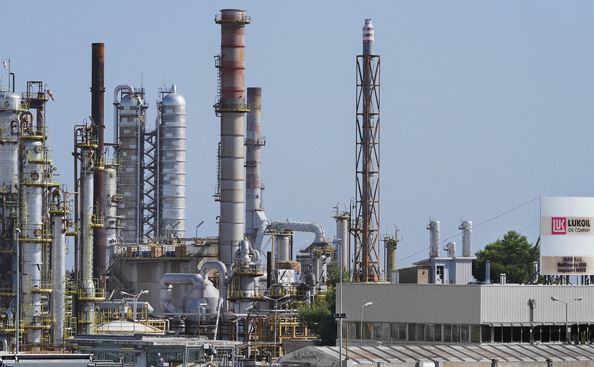 Antonio Parrinello / Reuters