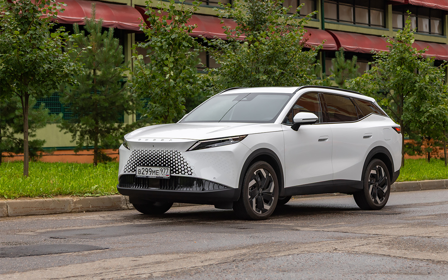 Omoda C7
