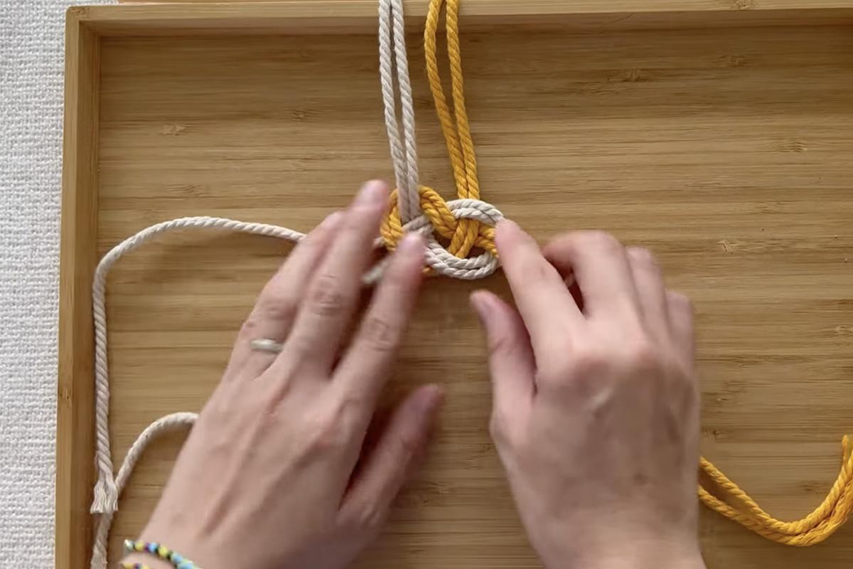 Узел «Жозефина» можно использовать в изделиях в качестве акцента