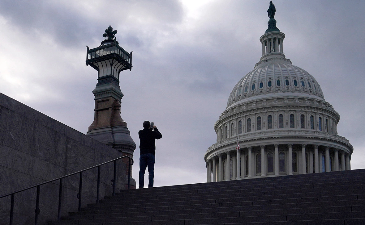 Nathan Howard / Reuters