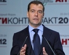 Д.Медведев пообещал не пользоваться пиратскими товарами