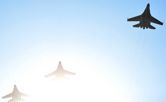Истребители Су-35С в небе