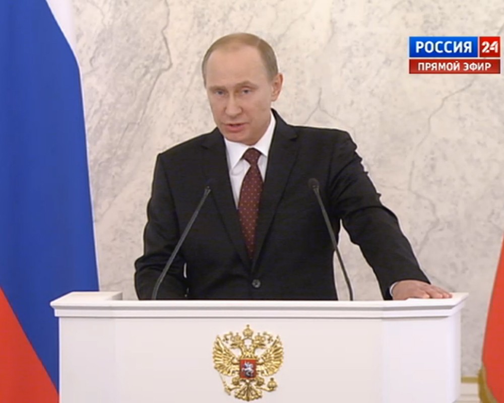 В.Путин начал послание с общественного контроля и межэтнических конфликтов 