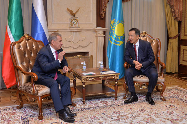 Минниханов: Товарооборот между Татарстаном и Казахстаном достиг $215 млн.