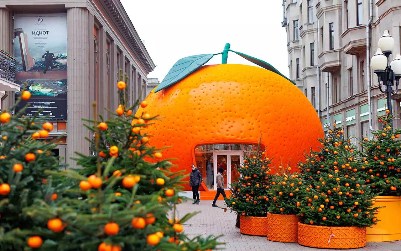 В столице открылись новогодние павильоны проекта «Сделано в Москве»