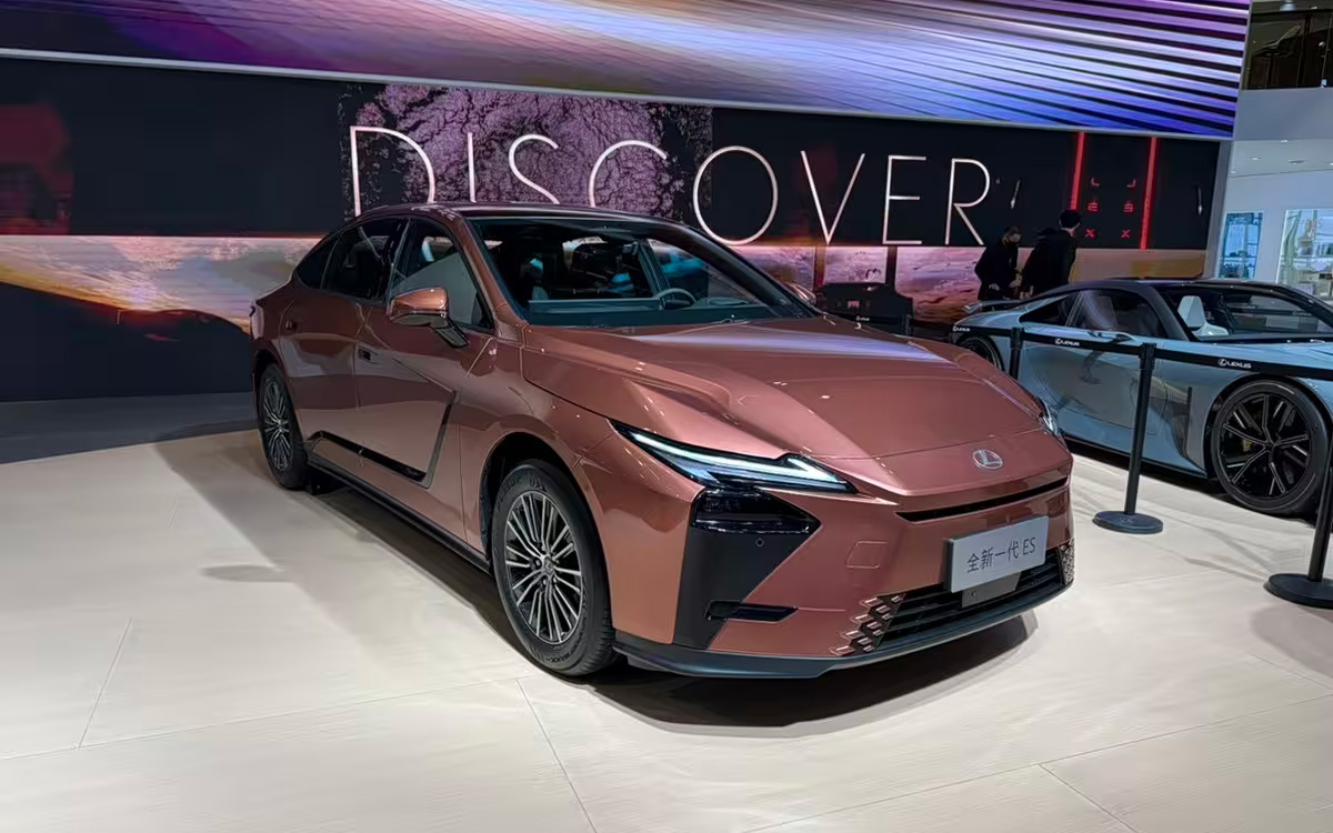 Lexus ES