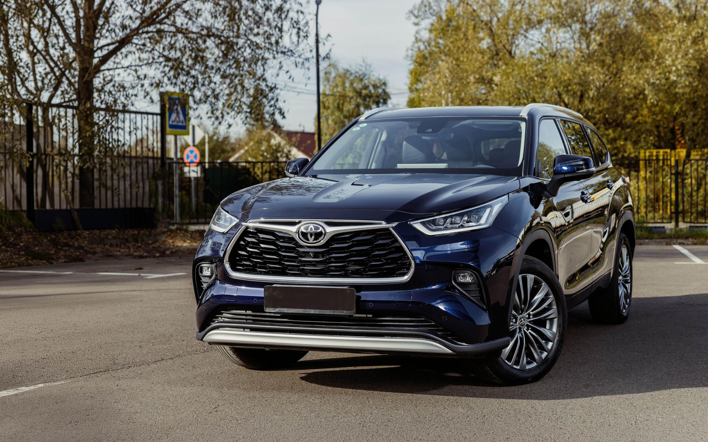Последний настоящий. Тест-драйв Toyota Highlander четвертого поколения