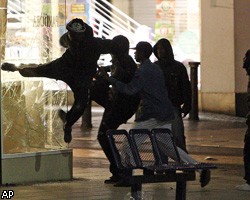 Массовые беспорядки охватили пять британских городов