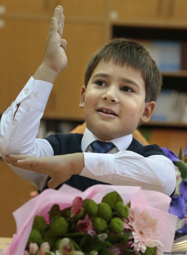 Первый раз в первый класс: в России прошел День знаний