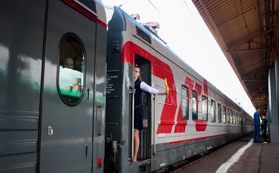 Из больницы выписали 36 отравившихся в поезде Мурманск — Адлер детей