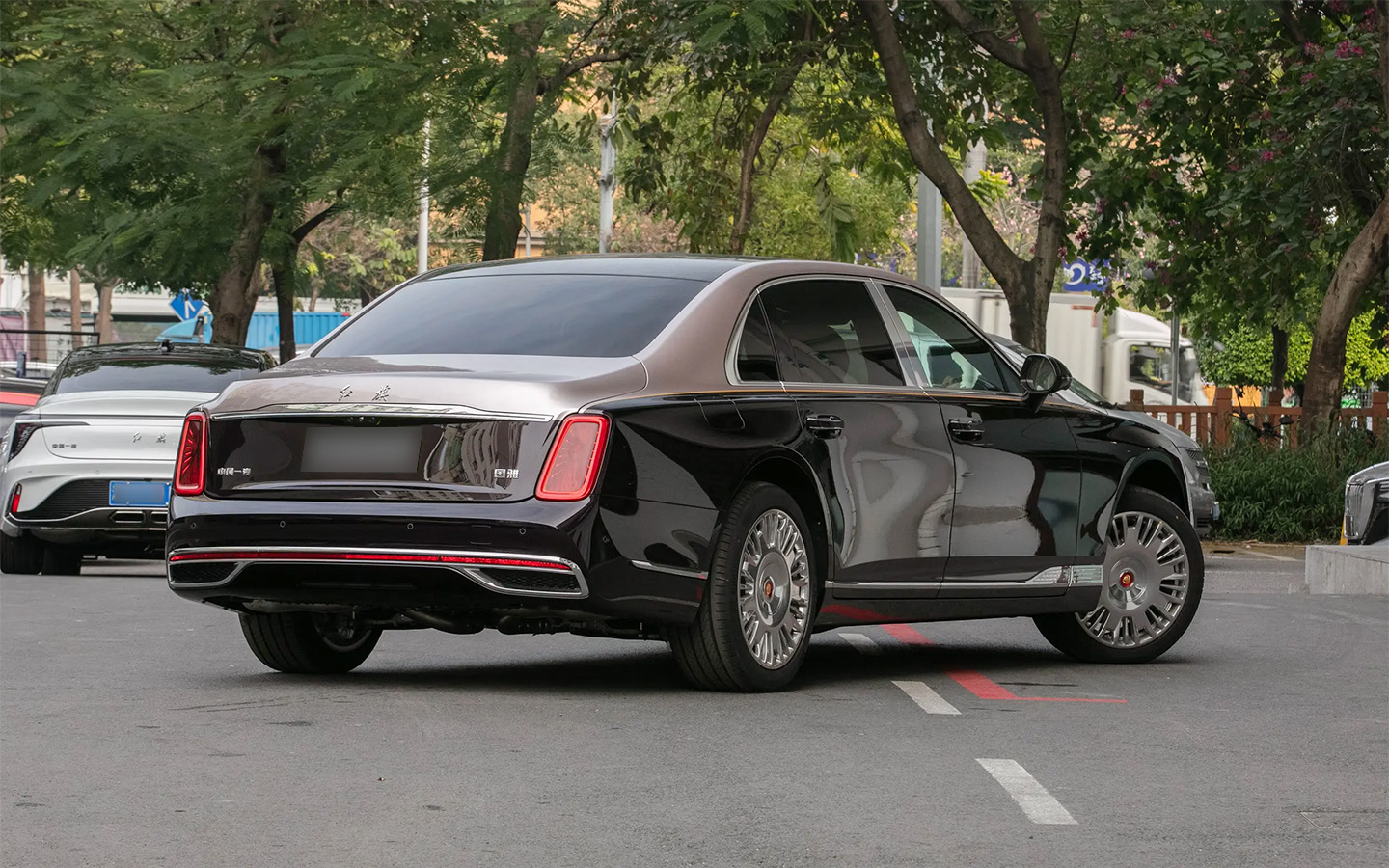 Hongqi L1