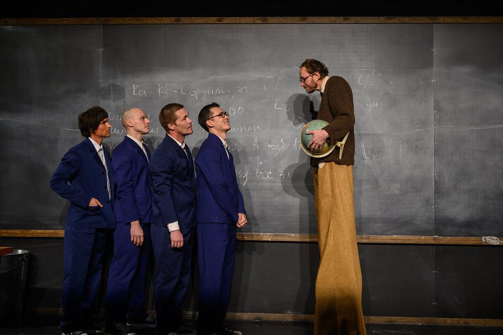 Спектакль &laquo;Школа для дураков&raquo;